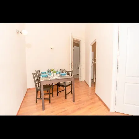Kiraly Stret Gozsdu Apartment